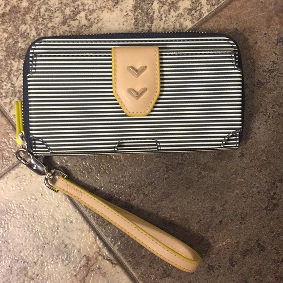 Madison tech Stella and Dot wristlet. New!! - Picture 2 of 4